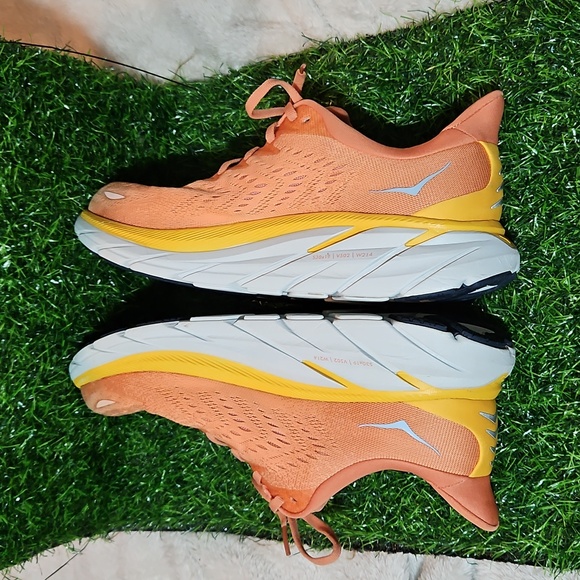Hoka Clifton 8 Womens Running Shoes size 10d - Picture 8 of 9